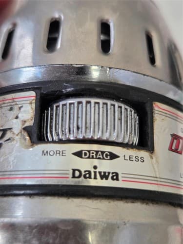 Daiwa Turbo 100-B Line cap 10lb/ 80yds Closed Face Spinning Reel - Thumbnail 6