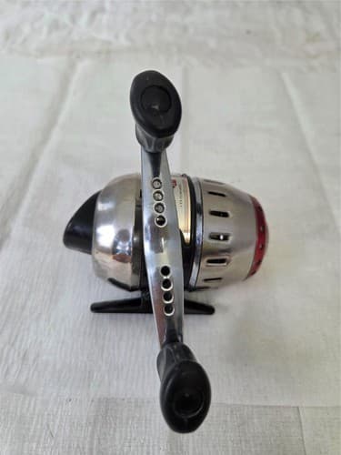 Daiwa Turbo 100-B Line cap 10lb/ 80yds Closed Face Spinning Reel - Thumbnail 3