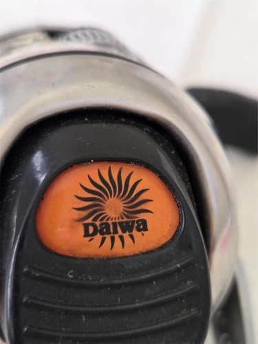 Daiwa Turbo 100-B Line cap 10lb/ 80yds Closed Face Spinning Reel - Thumbnail 5