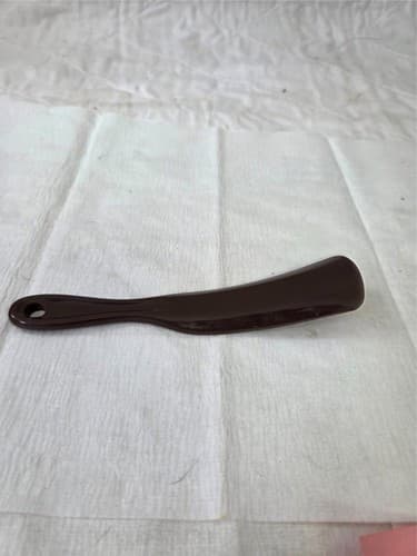 Gucci Black Heavy Plastic Shoehorn with Gold Logo - Thumbnail 4