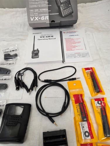 Yaesu VX‑6R Dual‑Band Submersible Transceiver w/ Antennas Charger Case Manual - Thumbnail 10