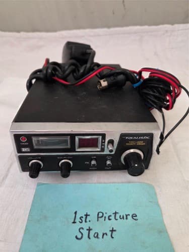 Realistic TRC-422 Priority Circuit 40 CH Citizens Band Transceiver - Image 1