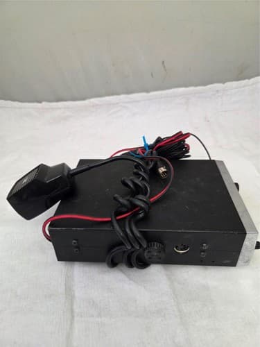 Realistic TRC-422 Priority Circuit 40 CH Citizens Band Transceiver - Thumbnail 3