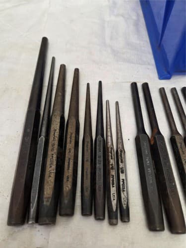 Lot of 43 Snap On assorted Punches & Chisels LOT-25 - Thumbnail 3