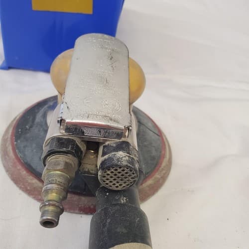 Clayton Pneumatic Jitterbug Random Orbit Air Palm Sander LOT-74 - Thumbnail 5