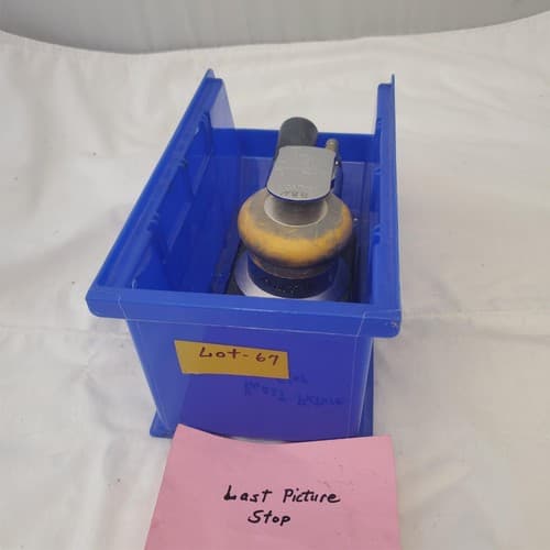 Clayton Pneumatic Jitterbug Random Orbit Air Palm Sander LOT-67 - Thumbnail 10