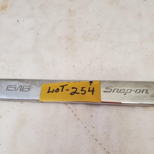 Snap-on Tools USA 15/16" 12-Point SAE Flank Drive Combination Wrench LOT 254 - Thumbnail 2