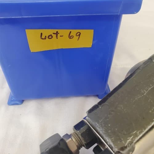 Clayton Pneumatic Jitterbug Random Orbit Air Palm Sander LOT-69 - Thumbnail 2