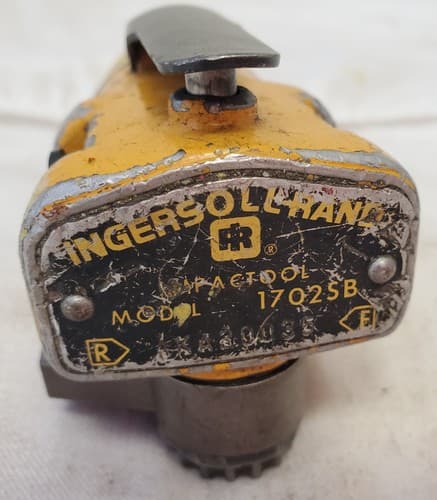 Ingersoll Rand 1702SB 38” Drive Impact Tool Air Tool AM77 - Thumbnail 4