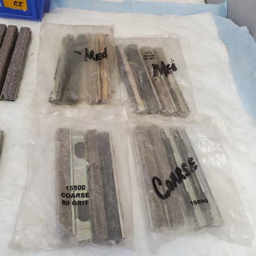 Lot of 45 Lisle 15500 15680 Grit Stones LOT123 - Thumbnail 3