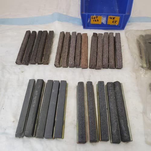 Lot of 45 Lisle 15500 15680 Grit Stones LOT123 - Thumbnail 4