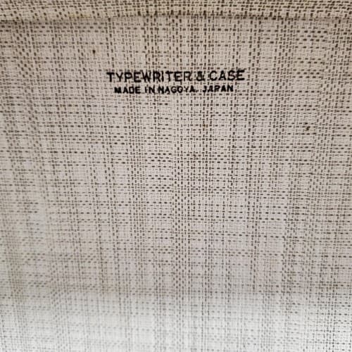 Royal Parade Manual Typewriter w/ Case - Made In Holland - Thumbnail 5