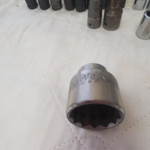 Lot of 120 pc Assorted Sockets/ Chrome / Ratchet Impact Sockets LOT 307 - Thumbnail 6