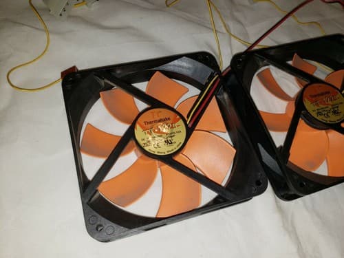 Two Thermaltake TT-1225T Case Fan - 120mm - Black w/ Orange blades w/ fan - Thumbnail 2
