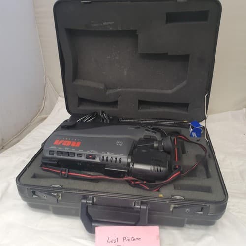 Vintage RCA Pro Wonder CLR200 VHS Camcorder with Hard Case & Accessories - Thumbnail 13