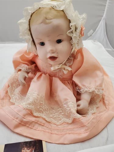Yolanda Bello Knowles Ashton-Drake Picture Perfect Babies "Heather" Doll - Thumbnail 2