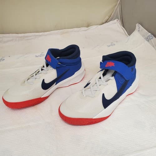 Nike Team Hustle DD7303-103 D 10 FlyEase Basketball Sneaker Shoes US Size 6.5 - Thumbnail 2