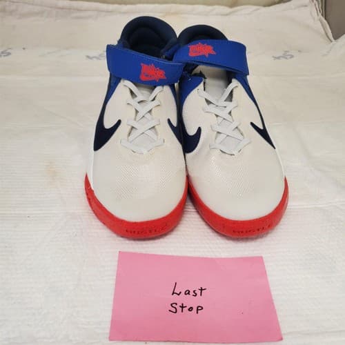 Nike Team Hustle DD7303-103 D 10 FlyEase Basketball Sneaker Shoes US Size 6.5 - Thumbnail 9