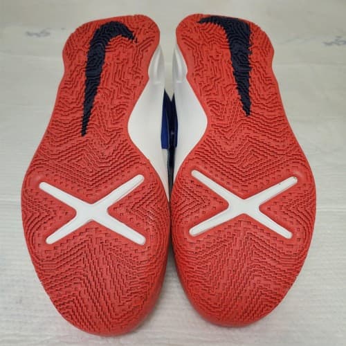 Nike Team Hustle DD7303-103 D 10 FlyEase Basketball Sneaker Shoes US Size 6.5 - Thumbnail 8