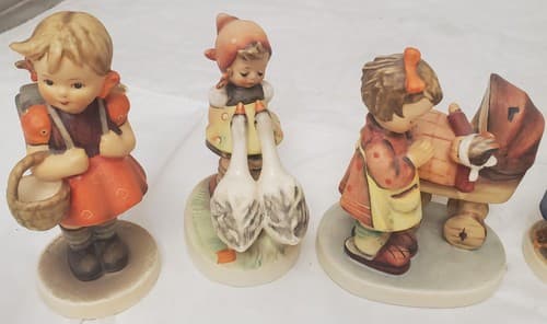 Lot of 12 Vintage Hummel Hand-Painted Ceramic Child Figurines - Thumbnail 13