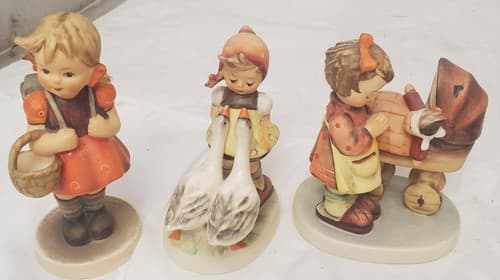 Lot of 12 Vintage Hummel Hand-Painted Ceramic Child Figurines - Thumbnail 16