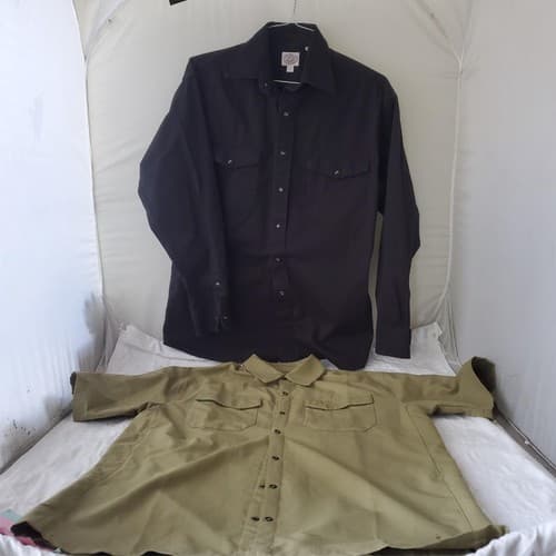 Lot of 2 Assorted Half Sleeve Shirts Size M - Thumbnail 2