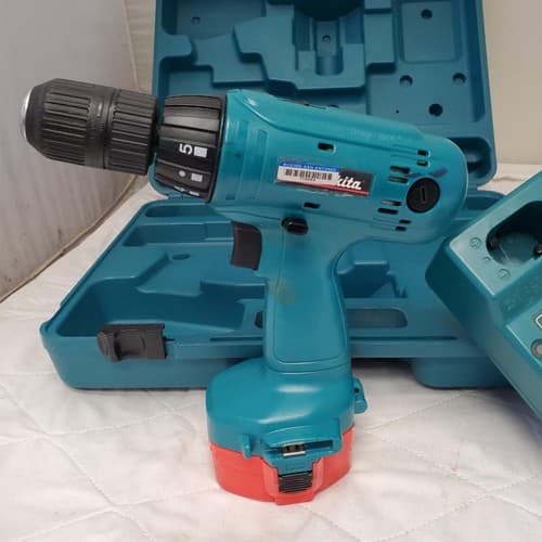`Makita 6333D 14.4V Cordless Drill Driver w/DC1410 Charger 1422 Battery LOT-1065 - Thumbnail 9