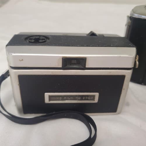 Lot of 3 Vintage Instamatic 304, Keytone 8 M.M & Kodak Tourist Camera - Thumbnail 3