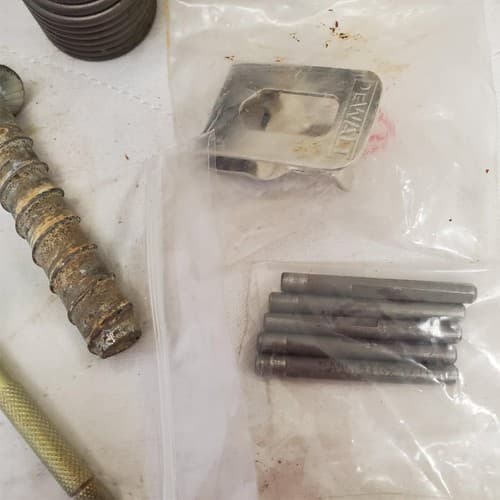 Lot of Assorted Punch, Screws & Other Tools LOT 110 - Thumbnail 10