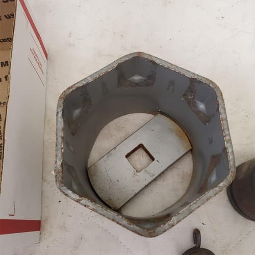 Lot of Assorted Punch, Screws & Other Tools LOT 110 - Thumbnail 17