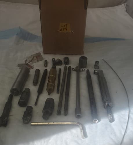 Lot of Miscellaneous Assorted Machine Tools & Parts LOT697 - Image 1