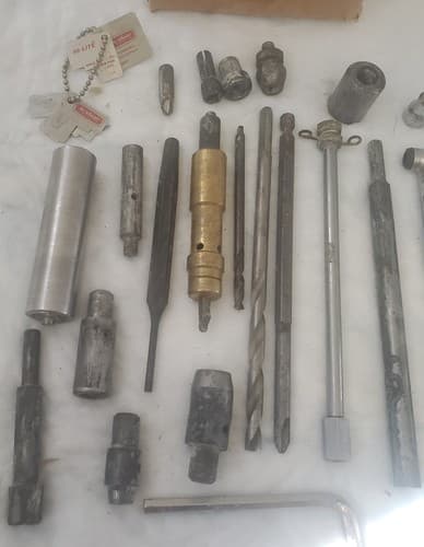 Lot of Miscellaneous Assorted Machine Tools & Parts LOT697 - Thumbnail 4