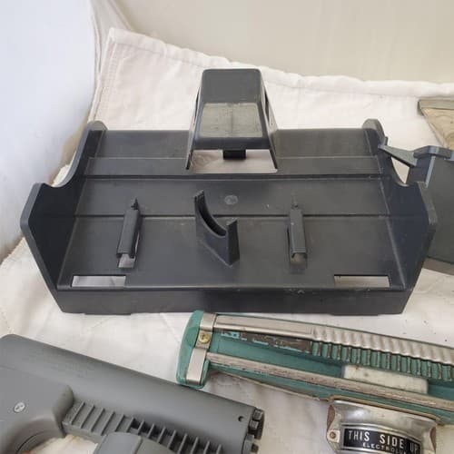 Lot of Assorted Vacuum Cleaner Replacement Brushes & Other Parts LOT 530 - Thumbnail 4