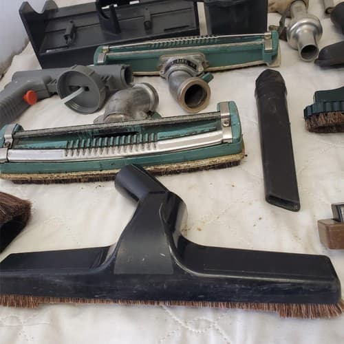 Lot of Assorted Vacuum Cleaner Replacement Brushes & Other Parts LOT 530 - Thumbnail 8