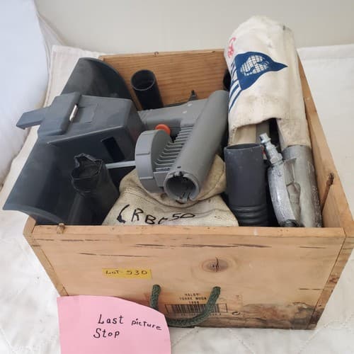 Lot of Assorted Vacuum Cleaner Replacement Brushes & Other Parts LOT 530 - Thumbnail 14