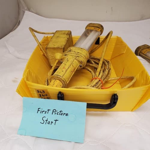 Woodhead Fluorescent Portable Handheld Work Light LOT-864 - Thumbnail 2