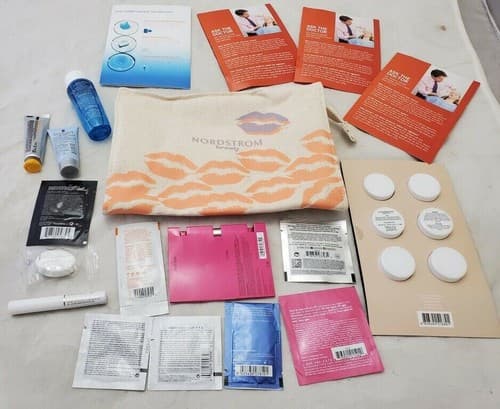 Nordstrom Beauty Cosmetic Makeup Bag and Mascara, Moisturizer, Serum Sample Set - Thumbnail 4