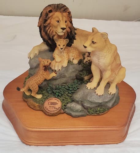 National Geographic Wildlife Collection San Francisco Music Box - Thumbnail 2