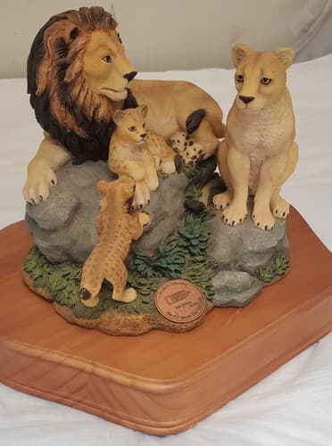 National Geographic Wildlife Collection San Francisco Music Box - Thumbnail 6