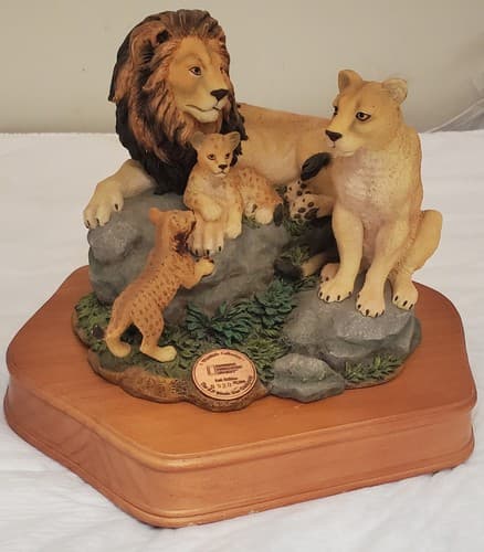 National Geographic Wildlife Collection San Francisco Music Box - Thumbnail 10