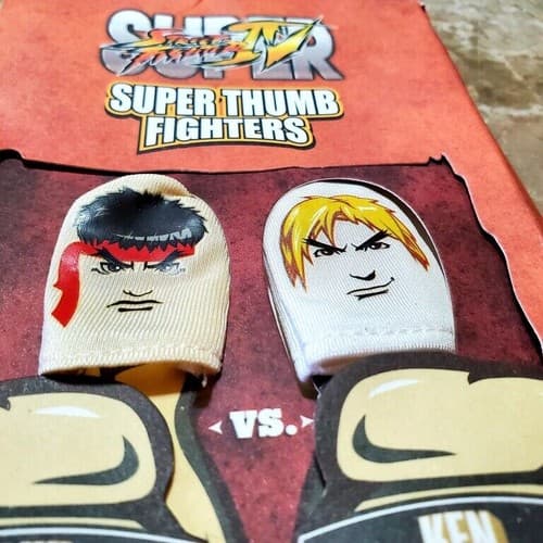 Capcom Thumb Covers Super Street Fighters Ryu vs Ken Collectible Toy - Thumbnail 3