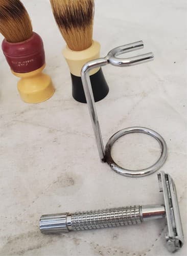 Lot of 6 Assorted Vintage Shaving Brushes & Razor - Thumbnail 4