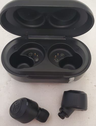 JLAB Jbuds Air Wireless Bluetooth Earbuds with Charging Case - Thumbnail 5