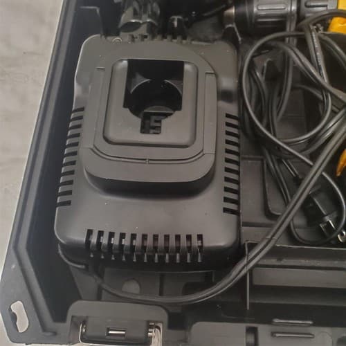 Dewalt 18V DC759 Cordless Drill Impact Driver Kit With Case LOT-516 - Thumbnail 8