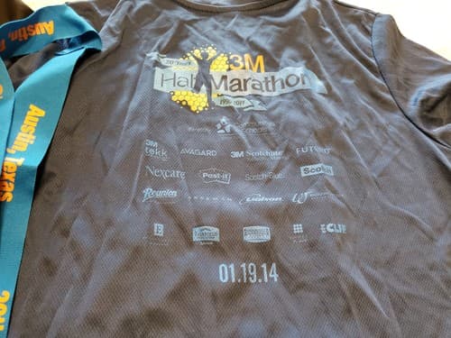 Used Rock NRoll San Antonio 3M Half Marathon Austin Texas Finisher Medal T-Shirt - Thumbnail 3