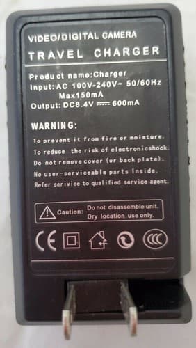 Video / Digital Camera Travel Battery Charger DC 8.4V - 100/240 V - Thumbnail 2