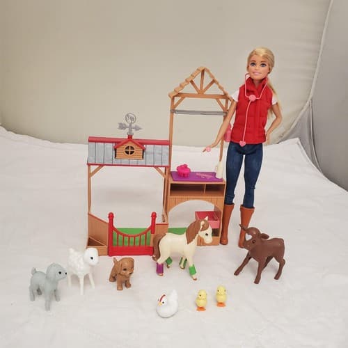 Barbie Sweet Orchard Farm Doll & Vet Playset - Thumbnail 2