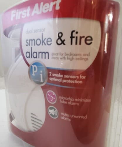 First Alert Dual-Sensor Smoke and Fire Alarm Battery Powered Frustrat - Thumbnail 2