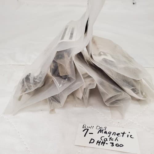 Lot of 7 Bulldog Hardware DHH-300 Magnetic Catch - Thumbnail 4