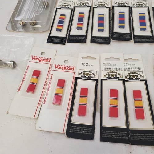 Lot of Assorted Military Ribbon Bars and Pins - Thumbnail 9